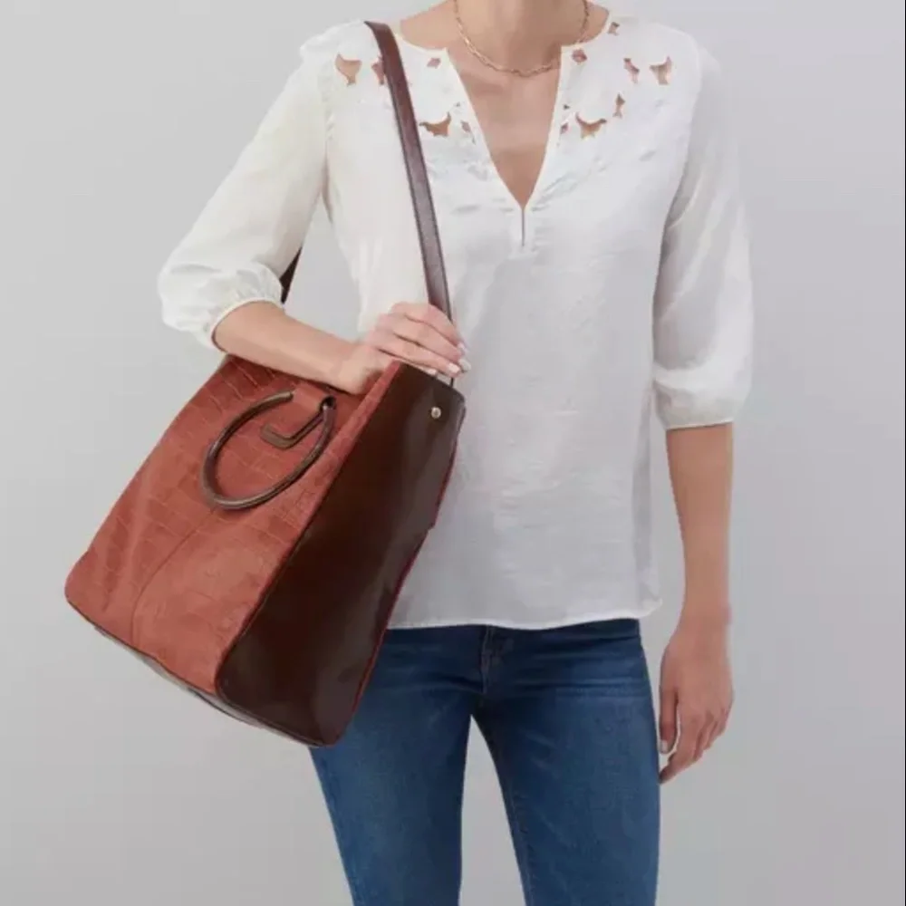 HOBO - Heidi Tote Bag‎ Purse Leather Straps Brandy Classic NWT - Picture 2 of 13